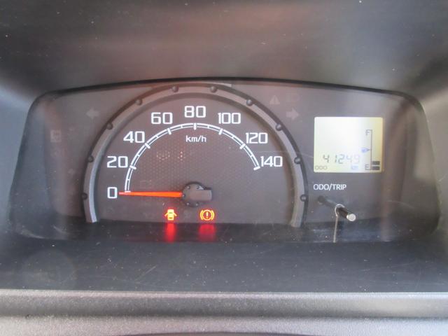 ハイゼットトラック エクストラＳＡＩＩＩｔ　４ＷＤ　５速マニュアル　当社買取車　衝突被害軽減ブレーキ　パーキングソナー　ＬＥＤヘッドライト　フォグランプ　キーレス（13枚目）