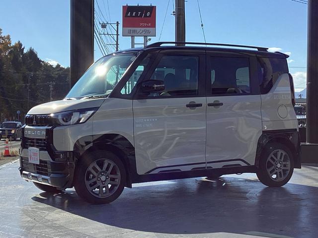 デリカミニ G プレミアム 4WD オリジナル9インチナビ 全方位モニター デジタルルームミラー MIパイロット 両側パワースライドドア 前席シートヒーター 電動パーキング リヤサーキュレーター ステリモ(4枚目)