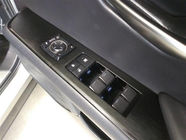ＵＸ ＵＸ２５０ｈ　Ｆスポーツ　４ＷＤ　衝突被害軽減システム　メモリーナビ　バックカメラ　フルセグ　ＬＥＤヘッドランプ　アルミホイール　スマートキー　オートクルーズコントロール　ＥＴＣ　盗難防止装置　電動シート　キーレス（30枚目）