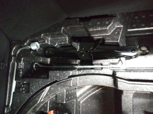 Ｃ－ＨＲ Ｓ－Ｔ　４ＷＤ　寒冷地　衝突被害軽減システム　メモリーナビ　バックカメラ　フルセグ　アルミホイール　スマートキー　オートクルーズコントロール　ＥＴＣ　盗難防止装置　キーレス　横滑り防止機能（35枚目）
