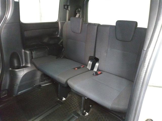 ヴォクシー ジョシュセキリフトアップ　４ＷＤ　寒冷地　衝突被害軽減システム　メモリーナビ　バックカメラ　両側電動スライド　フルセグ　ＬＥＤヘッドランプ　アルミホイール　スマートキー　オートクルーズコントロール　アイドリングストップ　ＥＴＣ（33枚目）