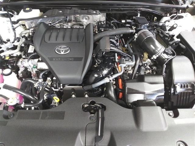 クラウンクロスオーバー ＲＳアドバンスド　４ＷＤ　衝突被害軽減システム　メモリーナビ　バックカメラ　フルセグ　革シート　ＬＥＤヘッドランプ　アルミホイール　スマートキー　オートクルーズコントロール　ＥＴＣ　盗難防止装置　電動シート　キーレス（5枚目）