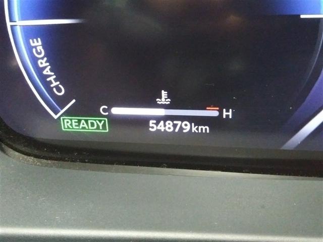 クラウンクロスオーバー ＲＳアドバンスド　４ＷＤ　衝突被害軽減システム　メモリーナビ　バックカメラ　フルセグ　革シート　ＬＥＤヘッドランプ　アルミホイール　スマートキー　オートクルーズコントロール　ＥＴＣ　盗難防止装置　電動シート　キーレス（12枚目）