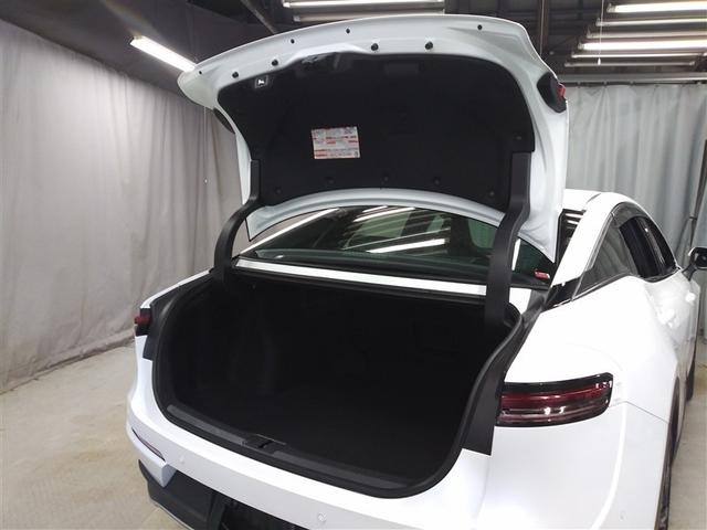 クラウンクロスオーバー ＲＳアドバンスド　４ＷＤ　衝突被害軽減システム　メモリーナビ　バックカメラ　フルセグ　革シート　ＬＥＤヘッドランプ　アルミホイール　スマートキー　オートクルーズコントロール　ＥＴＣ　盗難防止装置　電動シート　キーレス（35枚目）