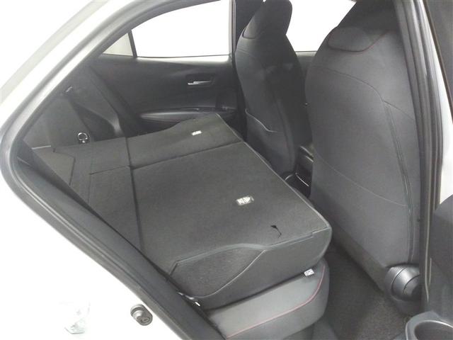 室内外はもちろん、シートを外してニオイの元となるフロアカーペットまで消臭・除菌を実施。