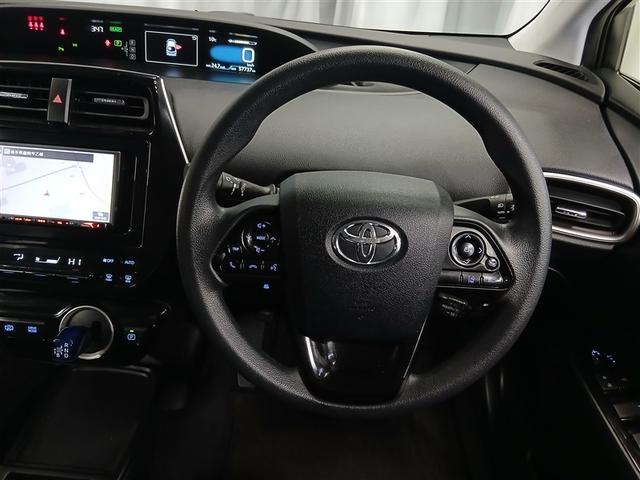 プリウスＰＨＶ Ｓ　衝突被害軽減システム　メモリーナビ　バックカメラ　ＬＥＤヘッドランプ　アルミホイール　スマートキー　オートクルーズコントロール　ＥＴＣ　盗難防止装置　キーレス　横滑り防止機能　ハイブリッド（10枚目）