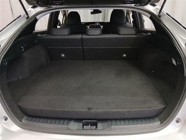 プリウスＰＨＶ Ｓ　衝突被害軽減システム　メモリーナビ　バックカメラ　ＬＥＤヘッドランプ　アルミホイール　スマートキー　オートクルーズコントロール　ＥＴＣ　盗難防止装置　キーレス　横滑り防止機能　ハイブリッド（33枚目）