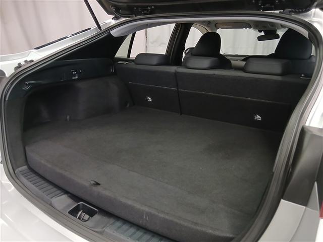 プリウスＰＨＶ Ｓ　衝突被害軽減システム　メモリーナビ　バックカメラ　ＬＥＤヘッドランプ　アルミホイール　スマートキー　オートクルーズコントロール　ＥＴＣ　盗難防止装置　キーレス　横滑り防止機能　ハイブリッド（34枚目）