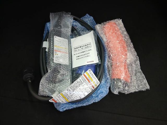 プリウスＰＨＶ Ｓ　衝突被害軽減システム　メモリーナビ　バックカメラ　ＬＥＤヘッドランプ　アルミホイール　スマートキー　オートクルーズコントロール　ＥＴＣ　盗難防止装置　キーレス　横滑り防止機能　ハイブリッド（38枚目）