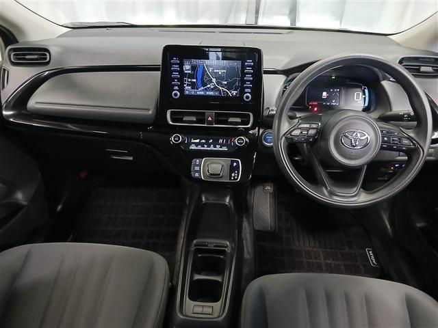 アクア Ｘ　４ＷＤ　寒冷地　衝突被害軽減システム　メモリーナビ　バックカメラ　ＬＥＤヘッドランプ　スマートキー　オートクルーズコントロール　ＥＴＣ　盗難防止装置　キーレス　横滑り防止機能　ハイブリッド（9枚目）