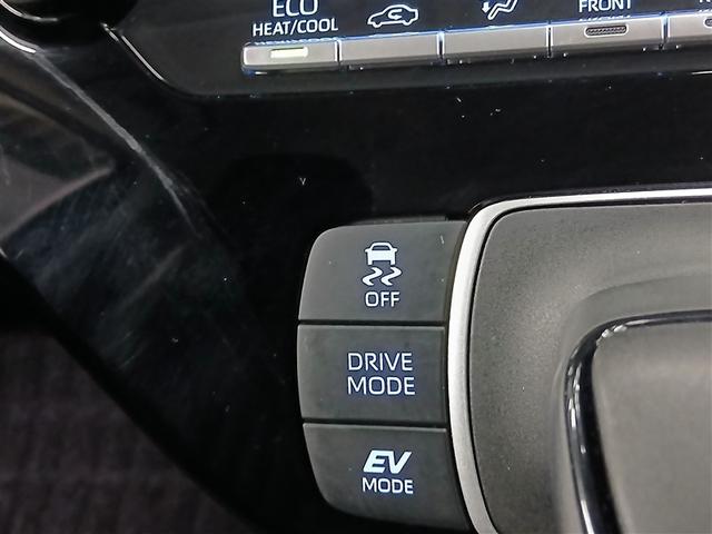 アクア Ｘ　４ＷＤ　寒冷地　衝突被害軽減システム　メモリーナビ　バックカメラ　ＬＥＤヘッドランプ　スマートキー　オートクルーズコントロール　ＥＴＣ　盗難防止装置　キーレス　横滑り防止機能　ハイブリッド（16枚目）