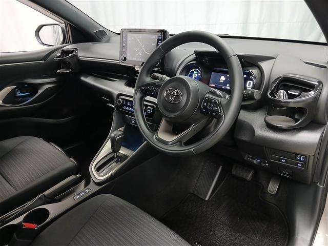 ヤリス ハイブリッドＺ　４ＷＤ　寒冷地　衝突被害軽減システム　メモリーナビ　バックカメラ　フルセグ　ＬＥＤヘッドランプ　アルミホイール　スマートキー　オートクルーズコントロール　ＥＴＣ　盗難防止装置　キーレス　横滑り防止機能（29枚目）