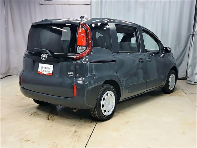 シエンタ ハイブリッドG 4WD 衝突被害軽減システム バックカメラ 両側電動スライド LEDヘッドランプ スマートキー オートクルーズコントロール ETC 盗難防止装置 キーレス 横滑り防止機能 3列シート 乗車定員7人(3枚目)