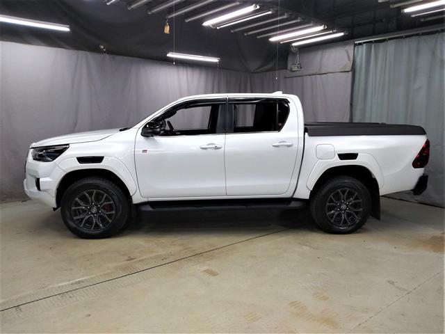 ハイラックス Ｚ　ＧＲスポーツ　４ＷＤ　衝突被害軽減システム　ディーゼル　バックカメラ　ＬＥＤヘッドランプ　アルミホイール　スマートキー　オートクルーズコントロール　アイドリングストップ　ＥＴＣ　盗難防止装置　電動シート　キーレス（2枚目）