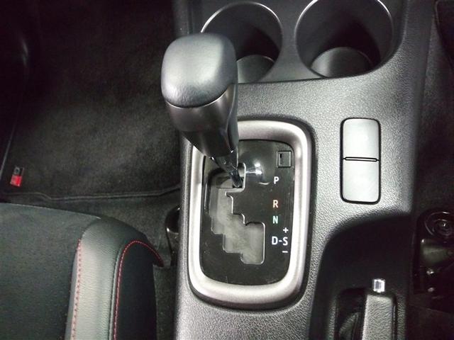 ハイラックス Ｚ　ＧＲスポーツ　４ＷＤ　衝突被害軽減システム　ディーゼル　バックカメラ　ＬＥＤヘッドランプ　アルミホイール　スマートキー　オートクルーズコントロール　アイドリングストップ　ＥＴＣ　盗難防止装置　電動シート　キーレス（13枚目）
