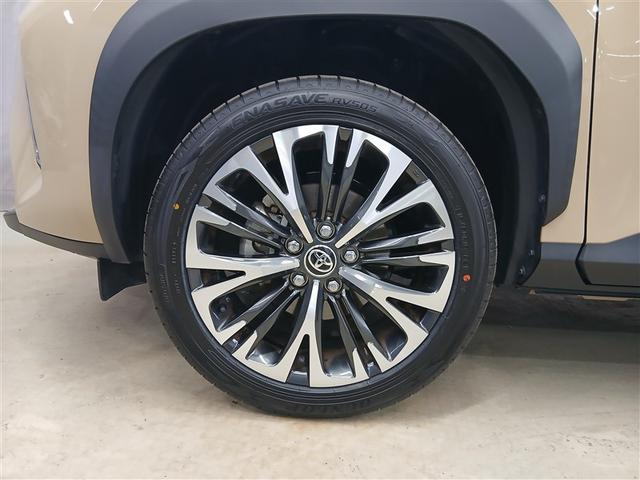 ヤリスクロス Ｚ　４ＷＤ　寒冷地　衝突被害軽減システム　メモリーナビ　バックカメラ　ＬＥＤヘッドランプ　アルミホイール　スマートキー　オートクルーズコントロール　ＥＴＣ　盗難防止装置　電動シート　キーレス　ワンオーナー（6枚目）