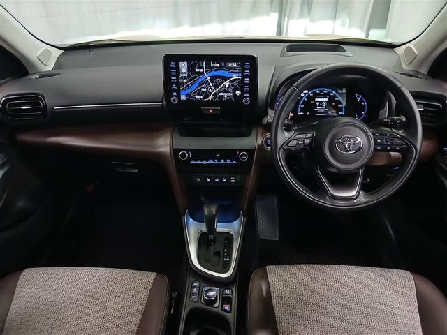 ヤリスクロス Ｚ　４ＷＤ　寒冷地　衝突被害軽減システム　メモリーナビ　バックカメラ　ＬＥＤヘッドランプ　アルミホイール　スマートキー　オートクルーズコントロール　ＥＴＣ　盗難防止装置　電動シート　キーレス　ワンオーナー（9枚目）