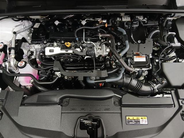 プリウス Ｇ　４ＷＤ　寒冷地　衝突被害軽減システム　バックカメラ　フルセグ　ＬＥＤヘッドランプ　アルミホイール　スマートキー　オートクルーズコントロール　ＥＴＣ　盗難防止装置　キーレス　横滑り防止機能　ハイブリッド（5枚目）