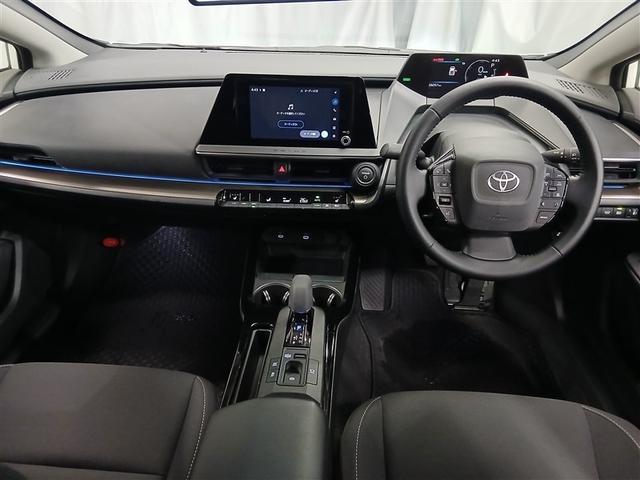 プリウス Ｇ　４ＷＤ　寒冷地　衝突被害軽減システム　バックカメラ　フルセグ　ＬＥＤヘッドランプ　アルミホイール　スマートキー　オートクルーズコントロール　ＥＴＣ　盗難防止装置　キーレス　横滑り防止機能　ハイブリッド（9枚目）