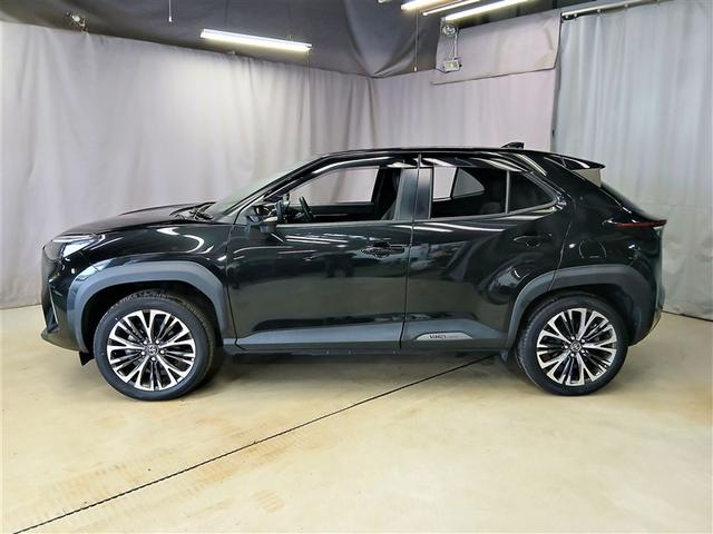 ヤリスクロス ハイブリッドZ 4WD 寒冷地 衝突被害軽減システム メモリーナビ バックカメラ LEDヘッドランプ アルミホイール スマートキー オートクルーズコントロール ETC 盗難防止装置 キーレス 横滑り防止機能(2枚目)