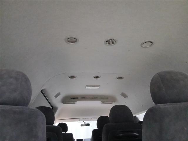 ハイエースワゴン グランドキャビン　４ＷＤ　メモリーナビ　バックカメラ　電動スライドドア　フルセグ　アルミホイール　オートクルーズコントロール　ＥＴＣ　盗難防止装置　キーレス　３列シート　フルフラットシート　乗車定員１０人（16枚目）