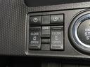 カスタムＲＳ　４ＷＤ　寒冷地　衝突被害軽減システム　両側電動スライド　ＬＥＤヘッドランプ　アルミホイール　スマートキー　アイドリングストップ　ＥＴＣ　盗難防止装置　キーレス　横滑り防止機能　ベンチシート（17枚目）