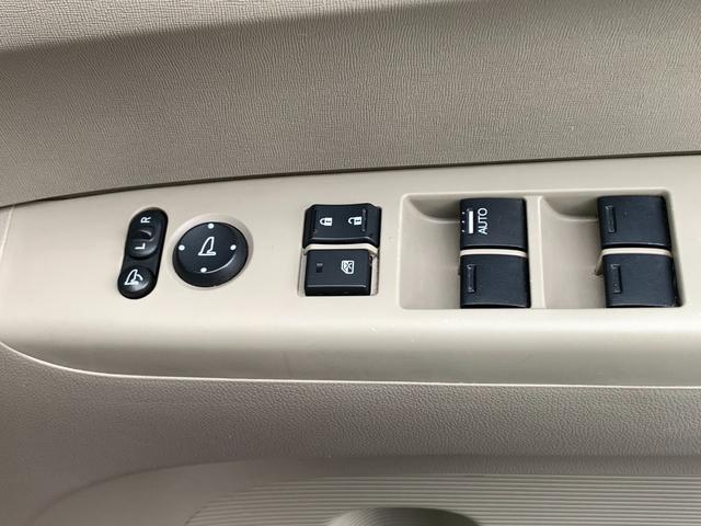 N-BOX G・Lパッケージ ナビ&地デジ パワースライドドア プッシュスタート&スマートキー 外14インチAW(18枚目)