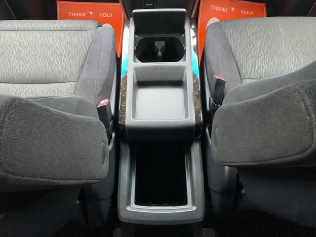 アルファード ２４０Ｓ－Ｃパッケージ　Ｗサンルーフ　パワーバックドア　モデリスタエアロ＆マフラー　アルパインナビ＆地デジ＆Ｂカメラ　リアフイリップダウン　両側パワスラ　パワーバックドア　パワーシート　電動格納ミラー　サンルーフ　エグゼクテイブシート　エンジンスターター（10枚目）