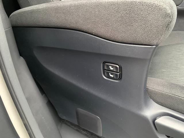 アルファード ２４０Ｓ－Ｃパッケージ　Ｗサンルーフ　パワーバックドア　モデリスタエアロ＆マフラー　アルパインナビ＆地デジ＆Ｂカメラ　リアフイリップダウン　両側パワスラ　パワーバックドア　パワーシート　電動格納ミラー　サンルーフ　エグゼクテイブシート　エンジンスターター（22枚目）