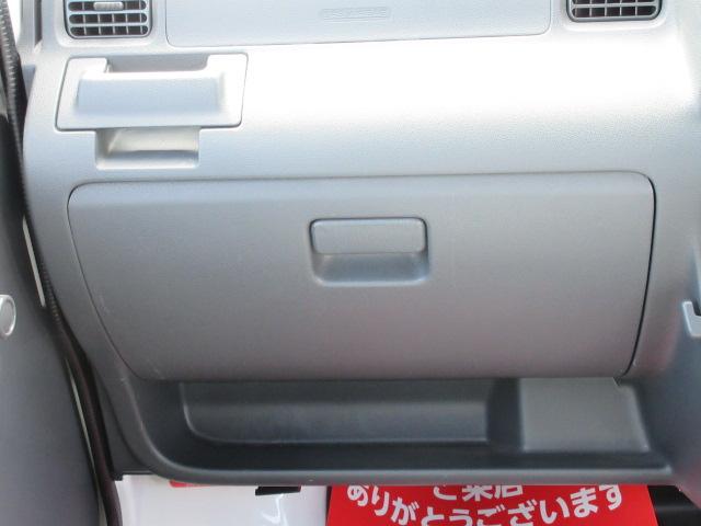 スペシャル 走行2万キロ台 4WD車 マニュアル5速 走行2万キロ台 4WD車 マニュアル5速 禁煙車(28枚目)