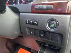 ����¾Ź�Ȥ������㤦�ס��٥꡼�������Ǥϥإåɥ饤�Ȥβ��Фߤ����ߤΥإåɥ饤�Ȥ��᤭�夲�Ƥ���Τ�ɽ�̤Τ����ߤ򤷤ä����������ե�å��夷�Ƥ���ޤ��� 4