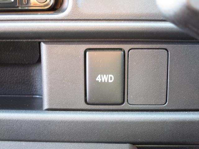 ピクシスバン クルーズターボ　ＳＡＩＩＩ　ワンオーナー　切り替え４ｗｄ　ナビＴＶ　Ｂｌｕｅｔｏｏｔｈ　１２インチ社外アルミ　衝突被害軽減システム　横滑り防止装置　アイドリングストップ　オートマチックハイビーム　ＥＴＣ　キーレス（19枚目）