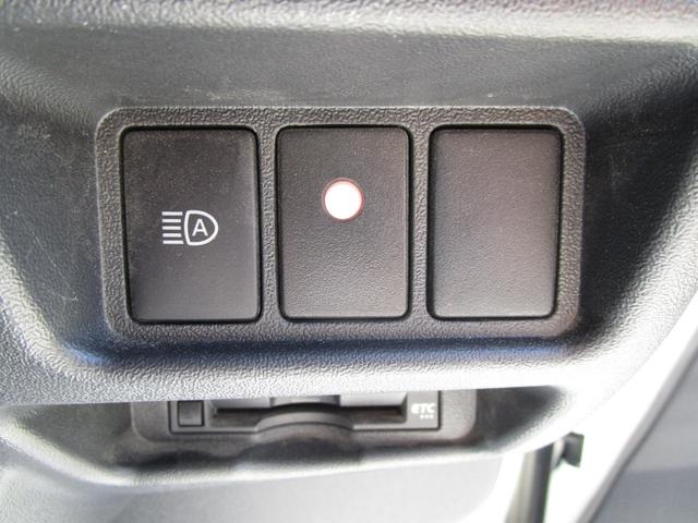 ハイエースバン ロングＤＸ　ＧＬパッケージ　４ＷＤ　ＬＥＤヘッドライト　フォグランプ　トヨタセーフティセンス　ナビ　ＴＶ　バックカメラ　ダブルエアコン　リアヒーター　キーレスエントリー（13枚目）