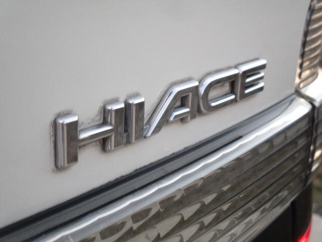 ハイエースワゴン スーパーカスタムリミテッド　トリプルサンルーフ　コンビハンドル　回転シート　運転席パワーシート　　ＥＴＣ　７人乗り　電動カーテン　フルフラット　点検記録簿あり　１５インチ純正アルミ　１００Ｖ　リアエアコン　リアヒーター（55枚目）