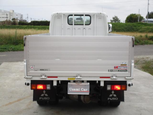 キャンター 全低床　２Ｔ平ボディ　５ＭＴ　１４０６９キロ　ＥＴＣ　スペアキー付き　ＡＢＳ　車両総重量４３０５Ｋｇ（28枚目）