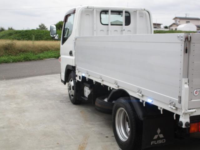 キャンター 全低床　２Ｔ平ボディ　５ＭＴ　１４０６９キロ　ＥＴＣ　スペアキー付き　ＡＢＳ　車両総重量４３０５Ｋｇ（30枚目）