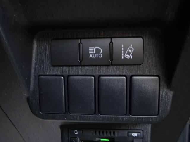 プリウスアルファ Ｇ　オートクルーズコントロール　ナビＴＶ　バックカメラ　　ＥＴＣ　レーンキープアシスト　オートマチックハイビーム　プッシュスタート　スマートキー　スペアキー付き（13枚目）