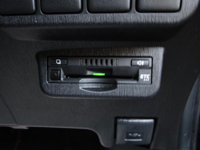 プリウスアルファ Ｇ　オートクルーズコントロール　ナビＴＶ　バックカメラ　　ＥＴＣ　レーンキープアシスト　オートマチックハイビーム　プッシュスタート　スマートキー　スペアキー付き（14枚目）