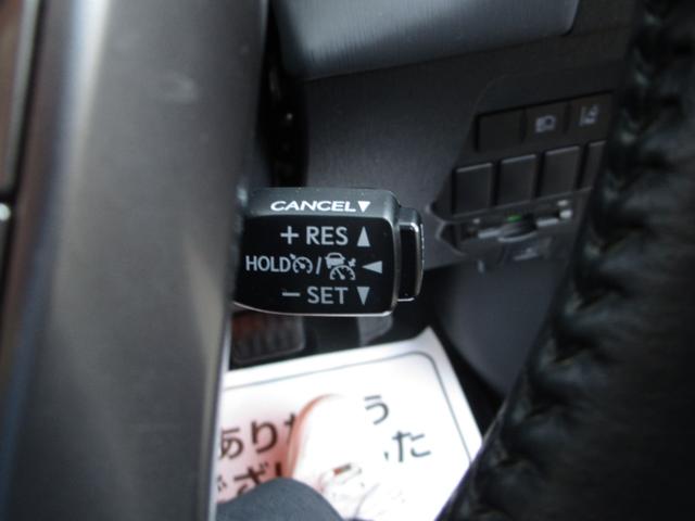 プリウスアルファ Ｇ　オートクルーズコントロール　ナビＴＶ　バックカメラ　　ＥＴＣ　レーンキープアシスト　オートマチックハイビーム　プッシュスタート　スマートキー　スペアキー付き（17枚目）