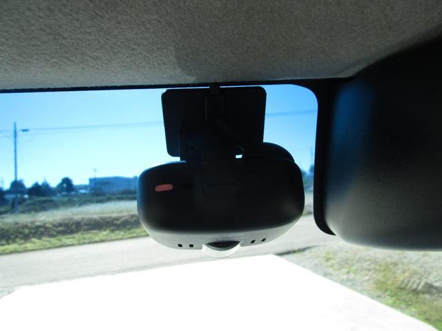 タント カスタムＲＳ　トップエディションＳＡＩＩＩ　スマートアシスト　両側パワースライドドア　シートヒーター　アイドリングストップ　ナビＴＶ　全方位カメラ　ＥＴＣ　ドライブレコーダー　スマートキー（21枚目）