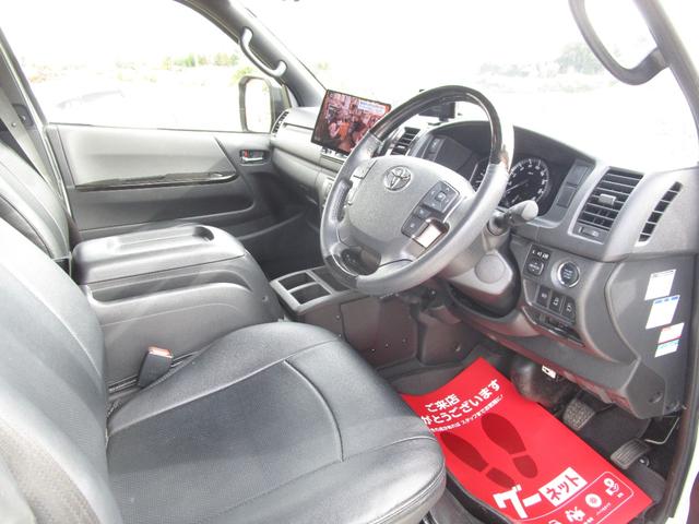 ハイエースバン スーパーGL ダークプライムII 1オーナー 4WD ディーゼル ベッドキット 10インチナビTV 全方位カメラ トヨタセーフティセンス 両側パワスラ デジタルインナーミラー 後席プライベートモニター レーダー探知機 ドラレコ ETC(7枚目)