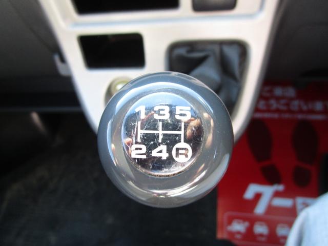 ハイゼットカーゴ デッキバンＧ　５ＭＴ　エアコン　パワーウィンドウ　１４インチ社外アルミ　ドアバイザー（12枚目）