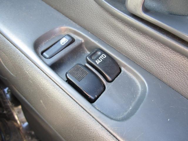 ハイゼットカーゴ デッキバンＧ　５ＭＴ　エアコン　パワーウィンドウ　１４インチ社外アルミ　ドアバイザー（17枚目）