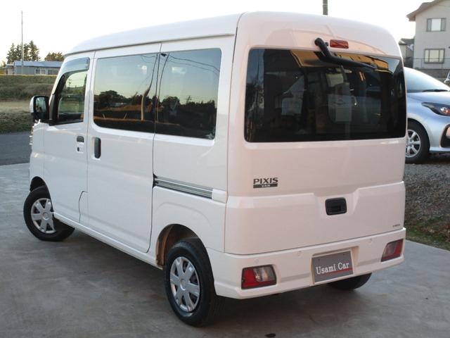 ピクシスバン クルーズ 切り替え4WD トヨタセーフティセンス コーナーセンサー アイドリングストップ リアヒーター プッシュスタート スマートキー ETC ドライブレコーダー スタッドレスタイヤ付き(5枚目)