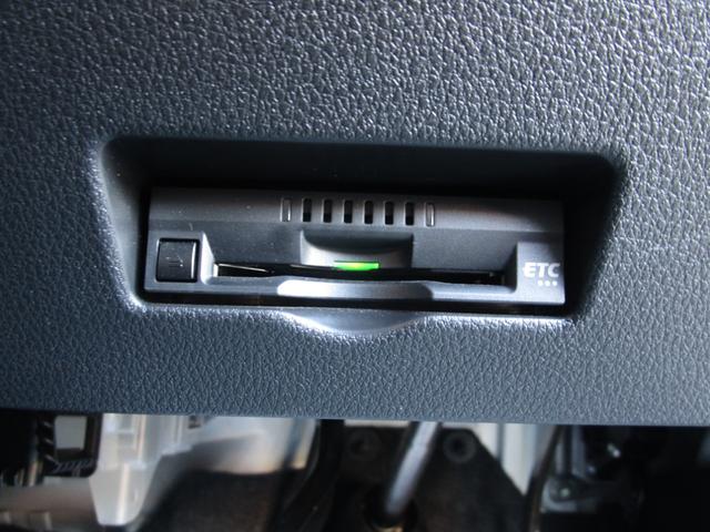 ピクシスバン クルーズ 切り替え4WD トヨタセーフティセンス コーナーセンサー アイドリングストップ リアヒーター プッシュスタート スマートキー ETC ドライブレコーダー スタッドレスタイヤ付き(18枚目)