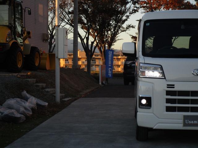 ピクシスバン クルーズ 切り替え4WD トヨタセーフティセンス コーナーセンサー アイドリングストップ リアヒーター プッシュスタート スマートキー ETC ドライブレコーダー スタッドレスタイヤ付き(32枚目)