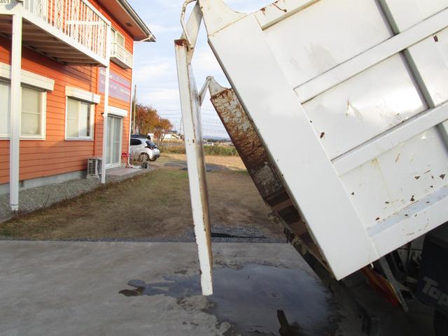 フォワード 深ダンプ 積載3400kg 6MT ディーゼル ETC 荷台メーカー:ShinMaywa ドアバイザー(34枚目)