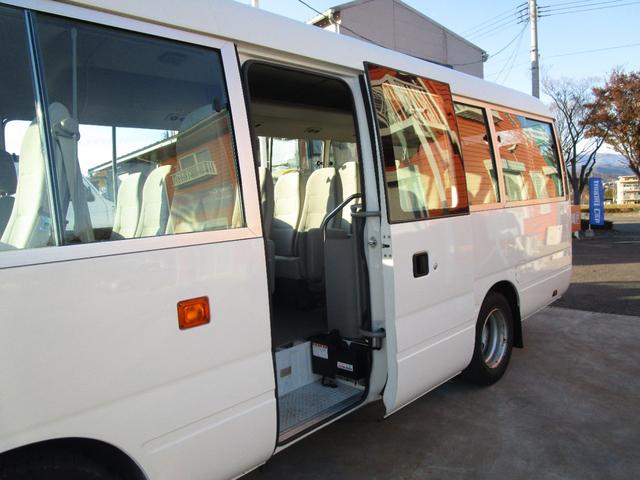 コースター LX ターボ 26人乗り 自動ドア 電動格納ミラー スペアホイールあり スペアキー付き(23枚目)