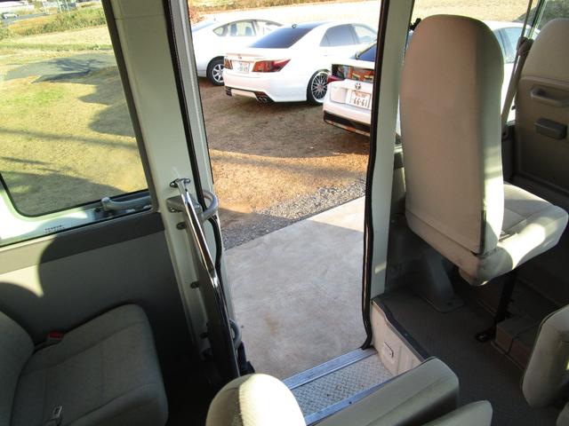 コースター LX ターボ 26人乗り 自動ドア 電動格納ミラー スペアホイールあり スペアキー付き(25枚目)
