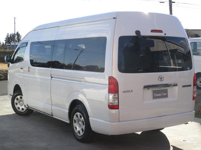 ハイエースワゴン グランドキャビン 4WD 純正ナビTV Bluetooth バックカメラ 左側パワースライドドア 前後ドライブレコーダー ETC 横滑り防止装置 10人乗り リアフォグ 純正ドアバイザー(4枚目)